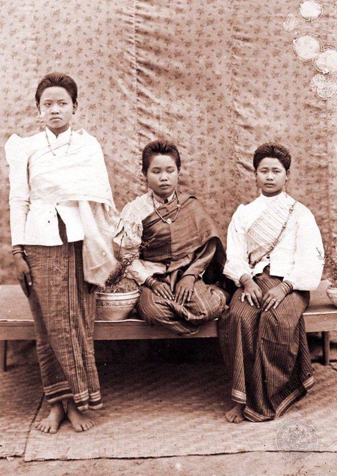 THAILAND 🇹🇭 | I-san antique photograph "ภาพถ่ายโบราณภาคอีสาน"