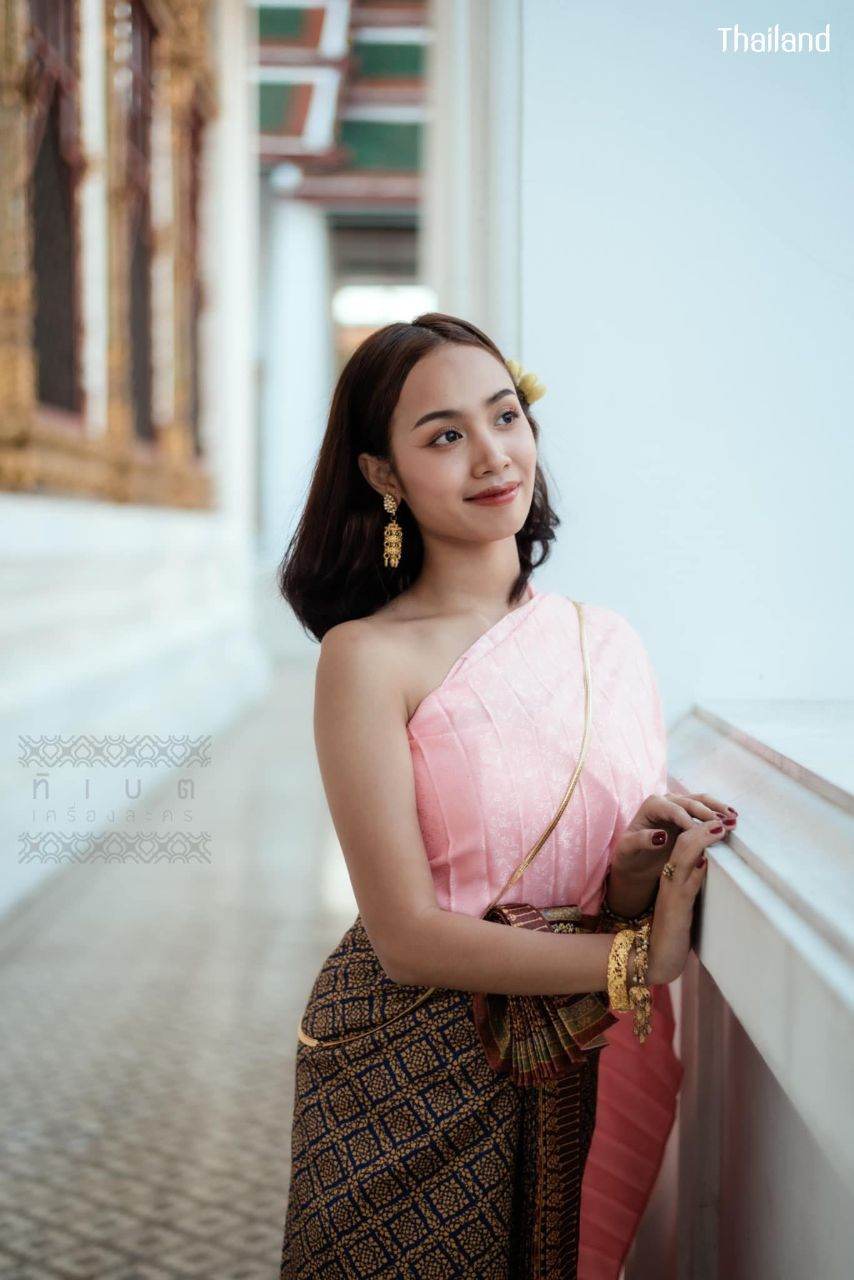 The Sbai, Thai dress (สไบ-ชุดไทย) | THAILAND 🇹🇭