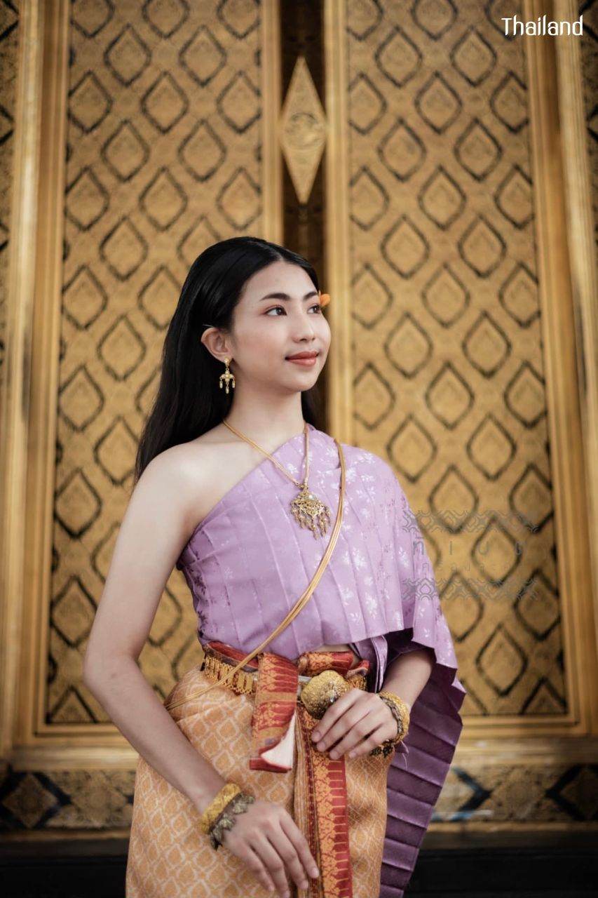 The Sbai, Thai dress (สไบ-ชุดไทย) | THAILAND 🇹🇭