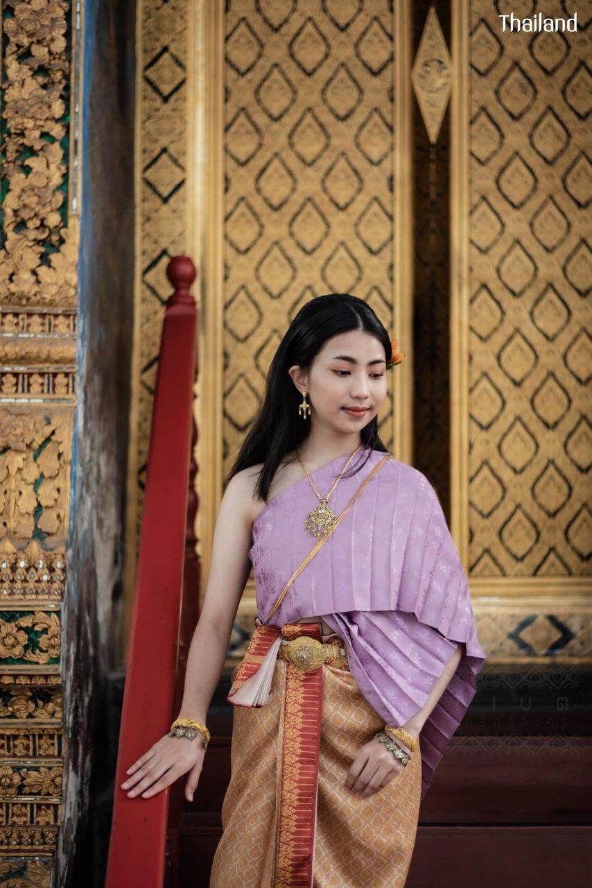 The Sbai, Thai dress (สไบ-ชุดไทย) | THAILAND 🇹🇭