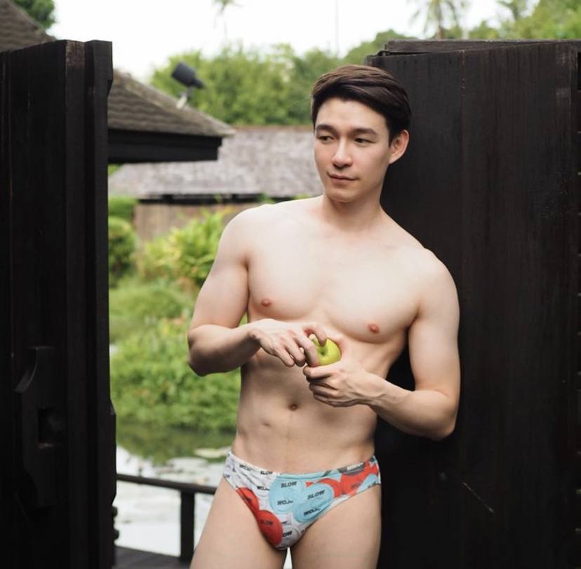 ผู้ชาย นมสวย {19}