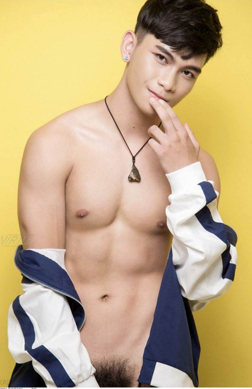 หนุ่มหล่อขึ้นปก 966.2