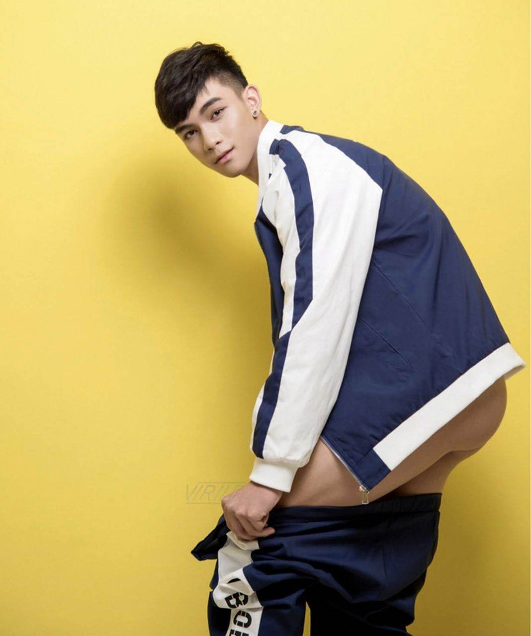 หนุ่มหล่อขึ้นปก 966.2