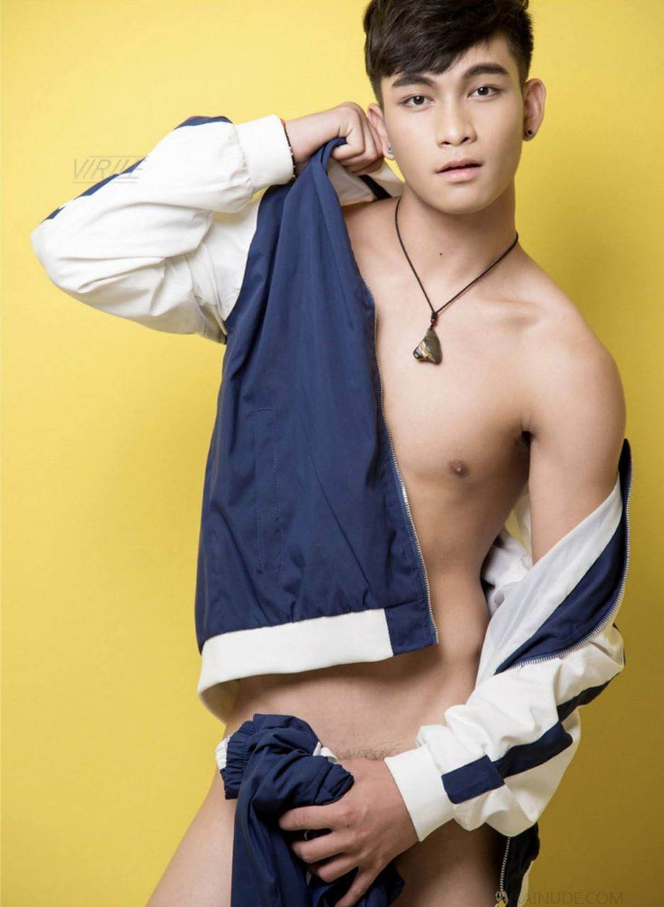 หนุ่มหล่อขึ้นปก 966.2