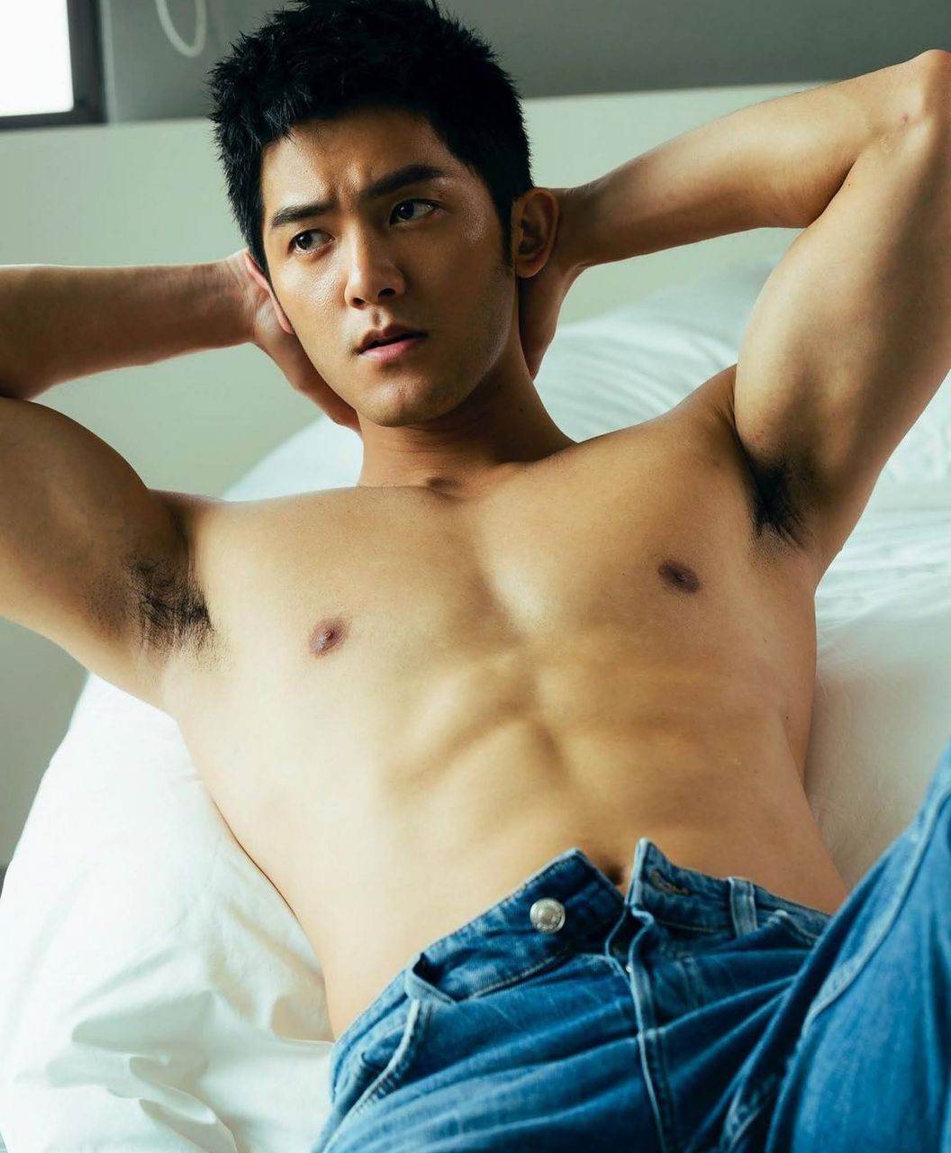 หนุ่มหล่อขึ้นปก 969.1
