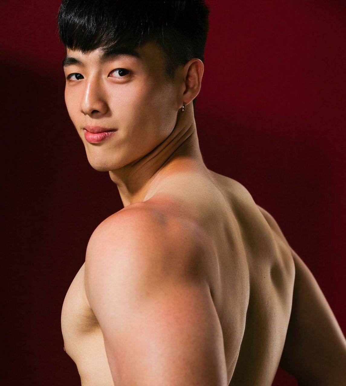หนุ่มหล่อขึ้นปก 969.1