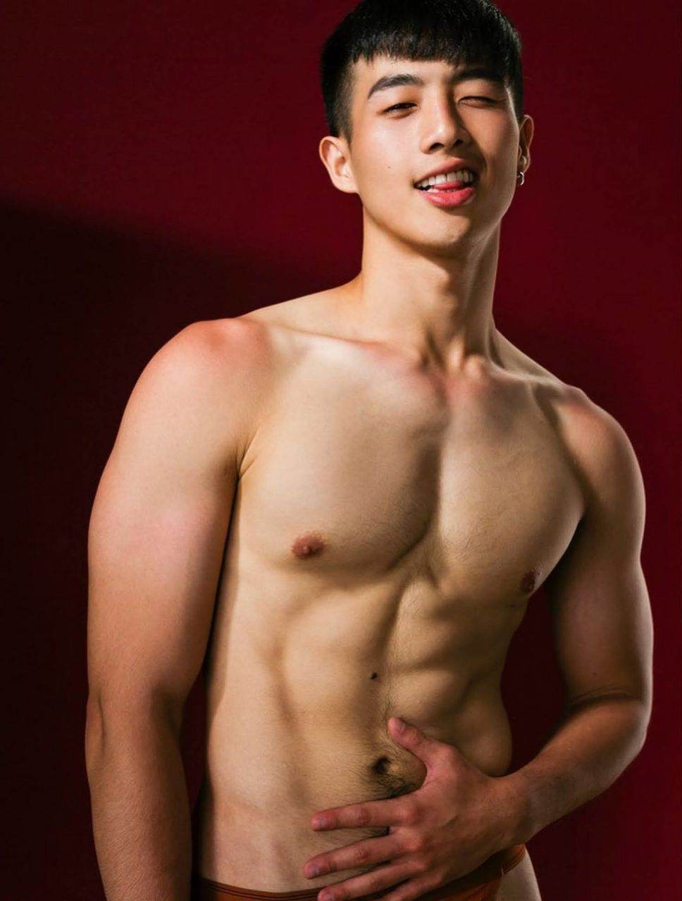 หนุ่มหล่อขึ้นปก 969.1
