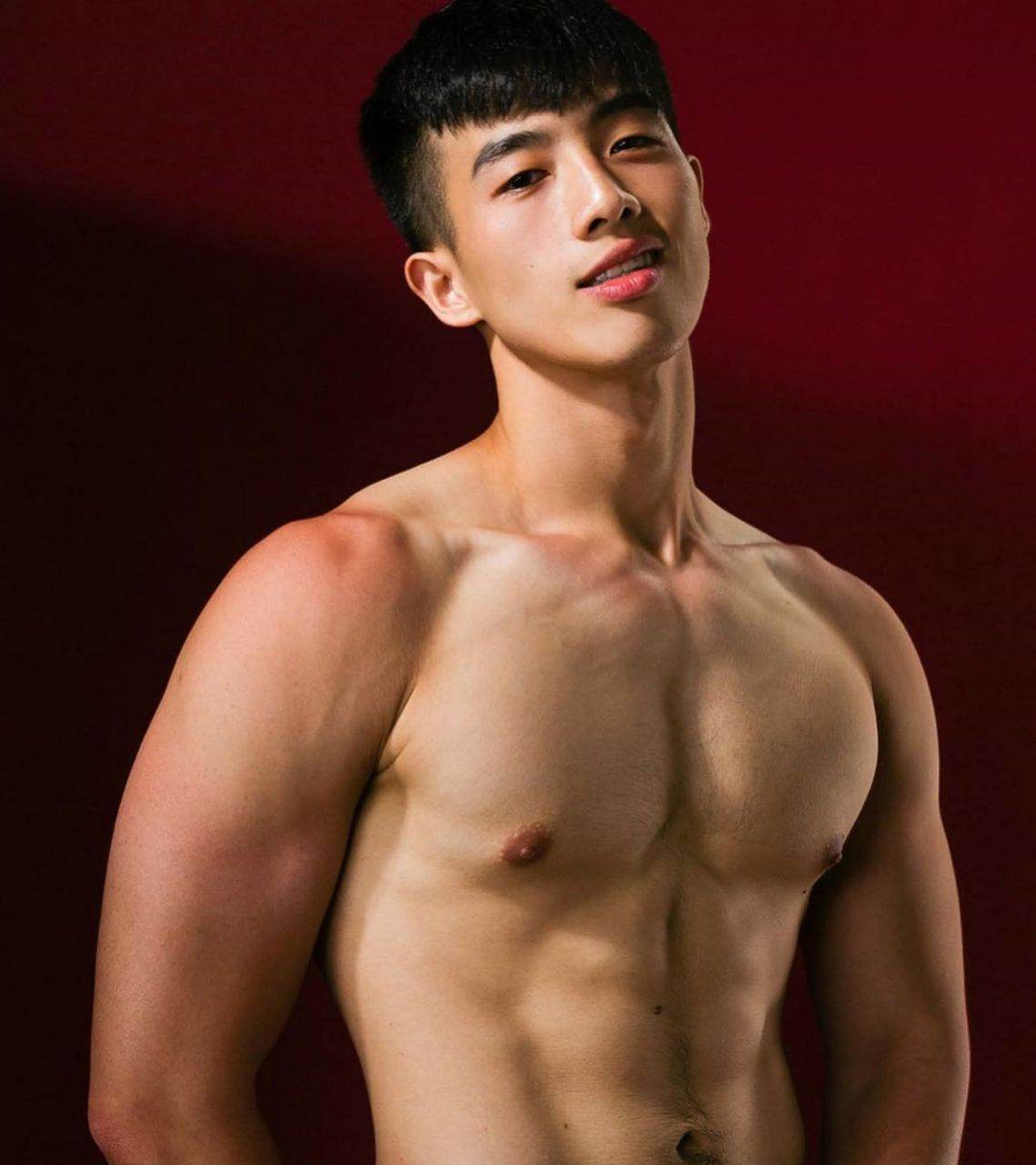 หนุ่มหล่อขึ้นปก 969.1