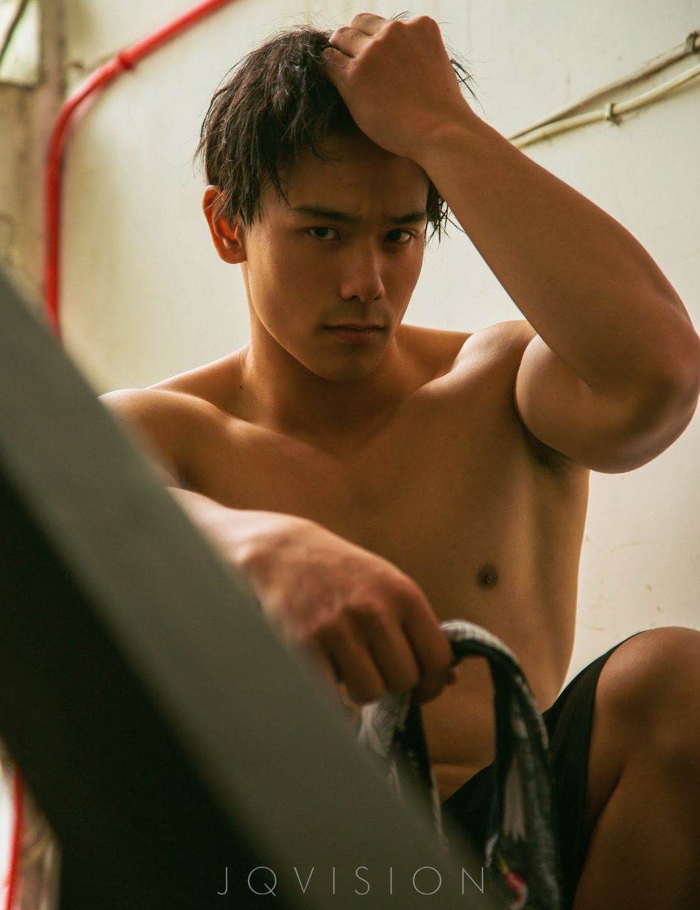 หนุ่มหล่อขึ้นปก 971.1