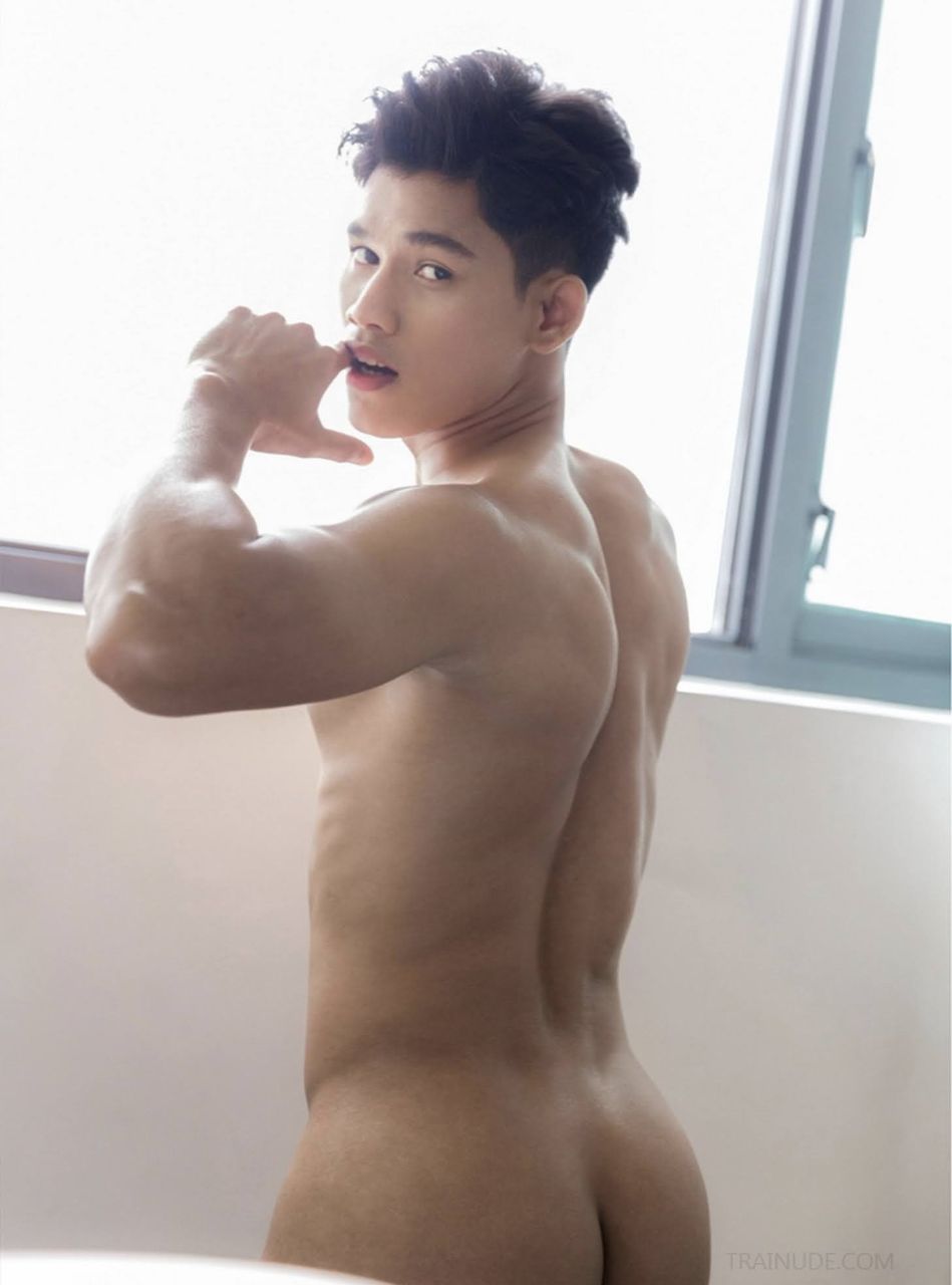 หนุ่มหล่อขึ้นปก 973.1