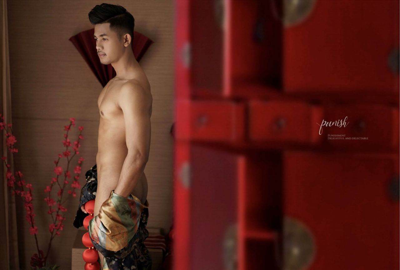 หนุ่มหล่อขึ้นปก 974.1