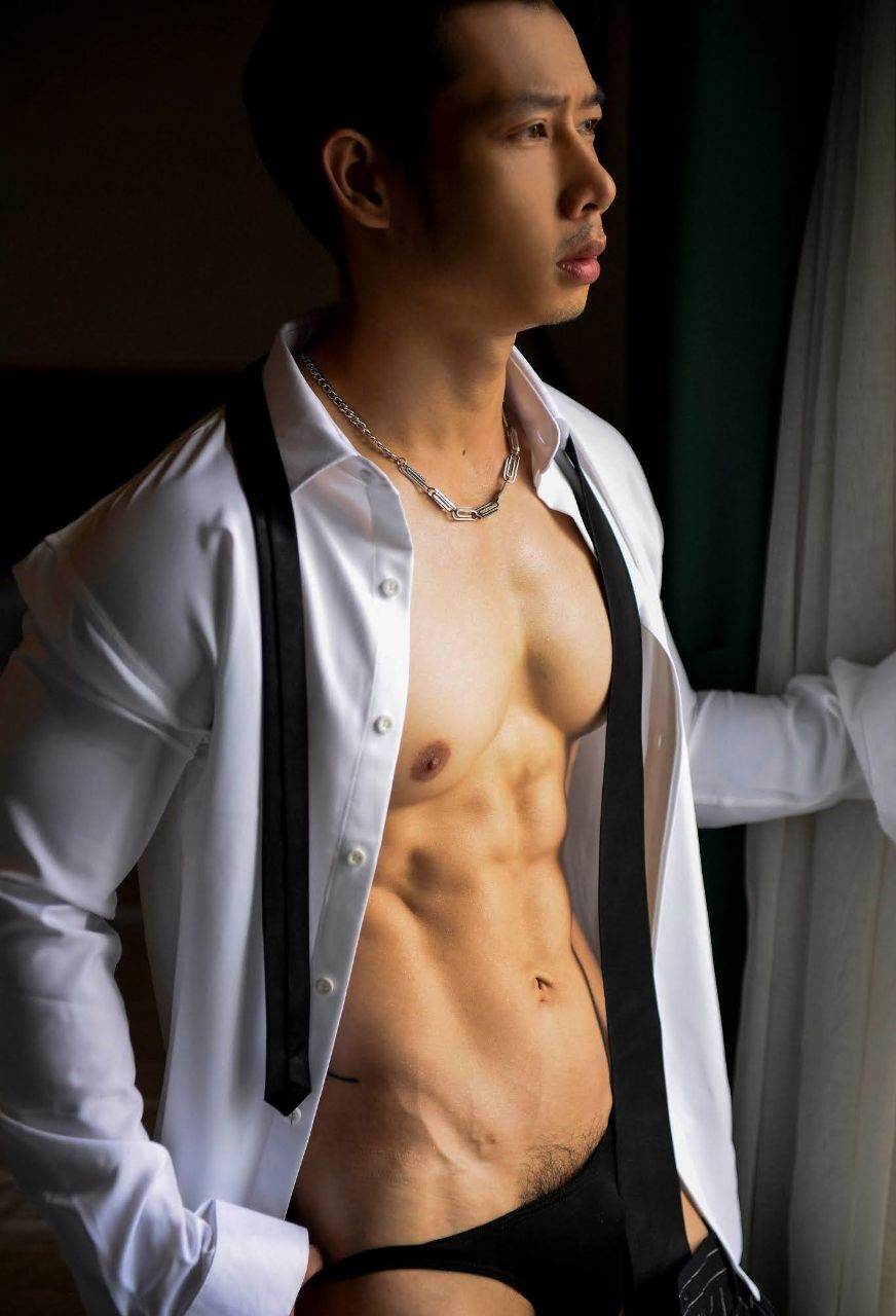 หนุ่มหล่อขึ้นปก 978.1