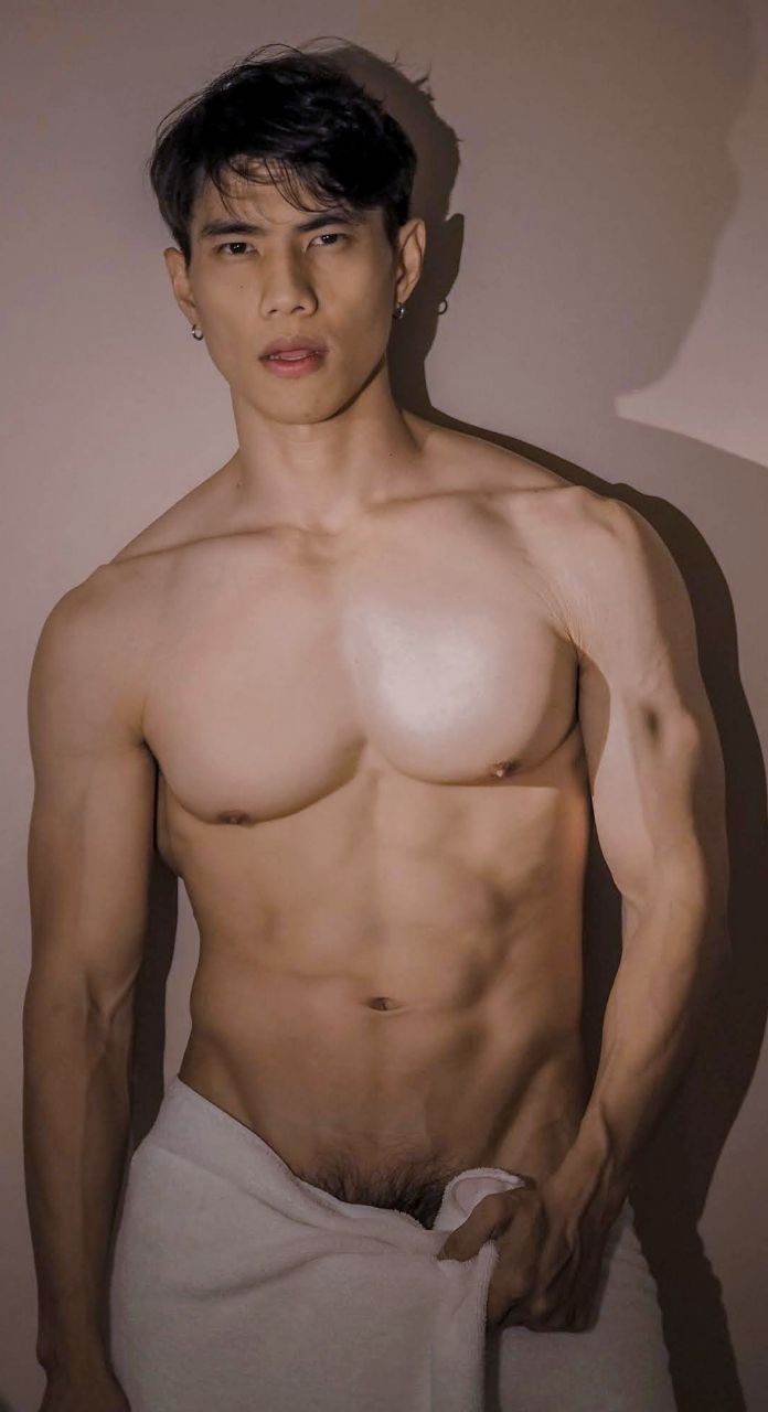 โมเม้นเมนโม๊ค