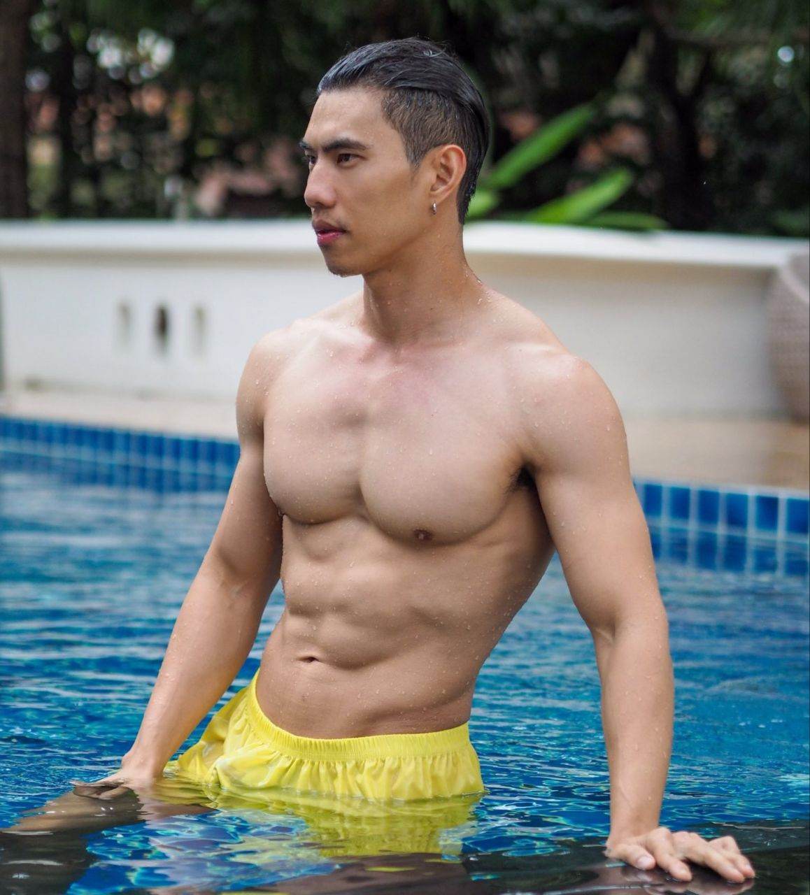 โมเม้นเมนโม๊ค