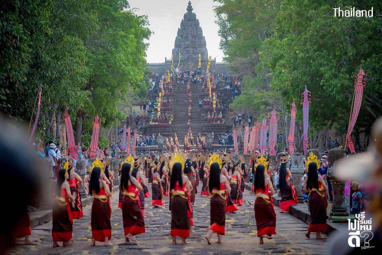 Thai Apsara - Thai Apsorn at Phanomrung Historical Park Buriram Province, 3 April 2020 | THAILAND 🇹🇭