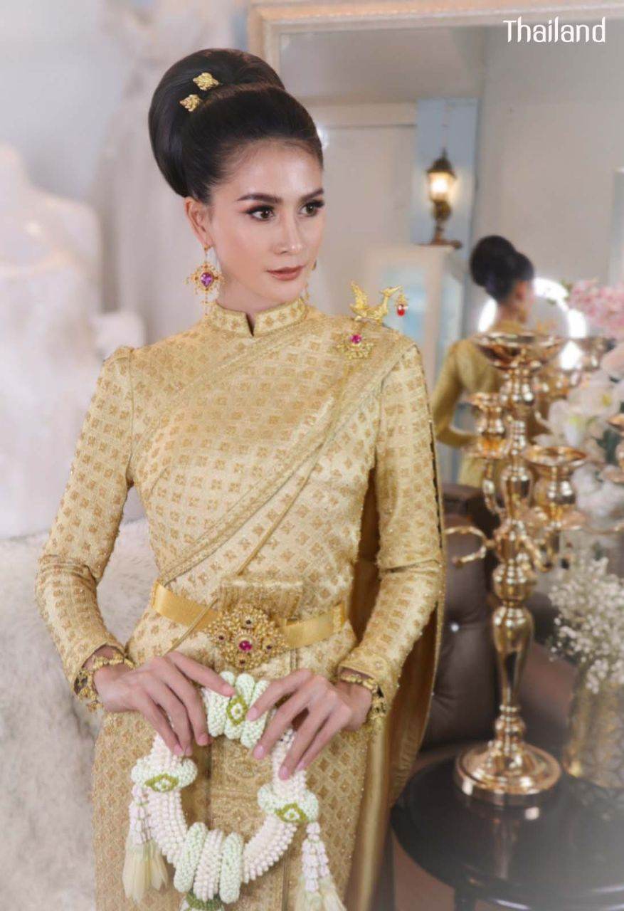 The Sbai, Thai dress (สไบ-ชุดไทย) | THAILAND 🇹🇭