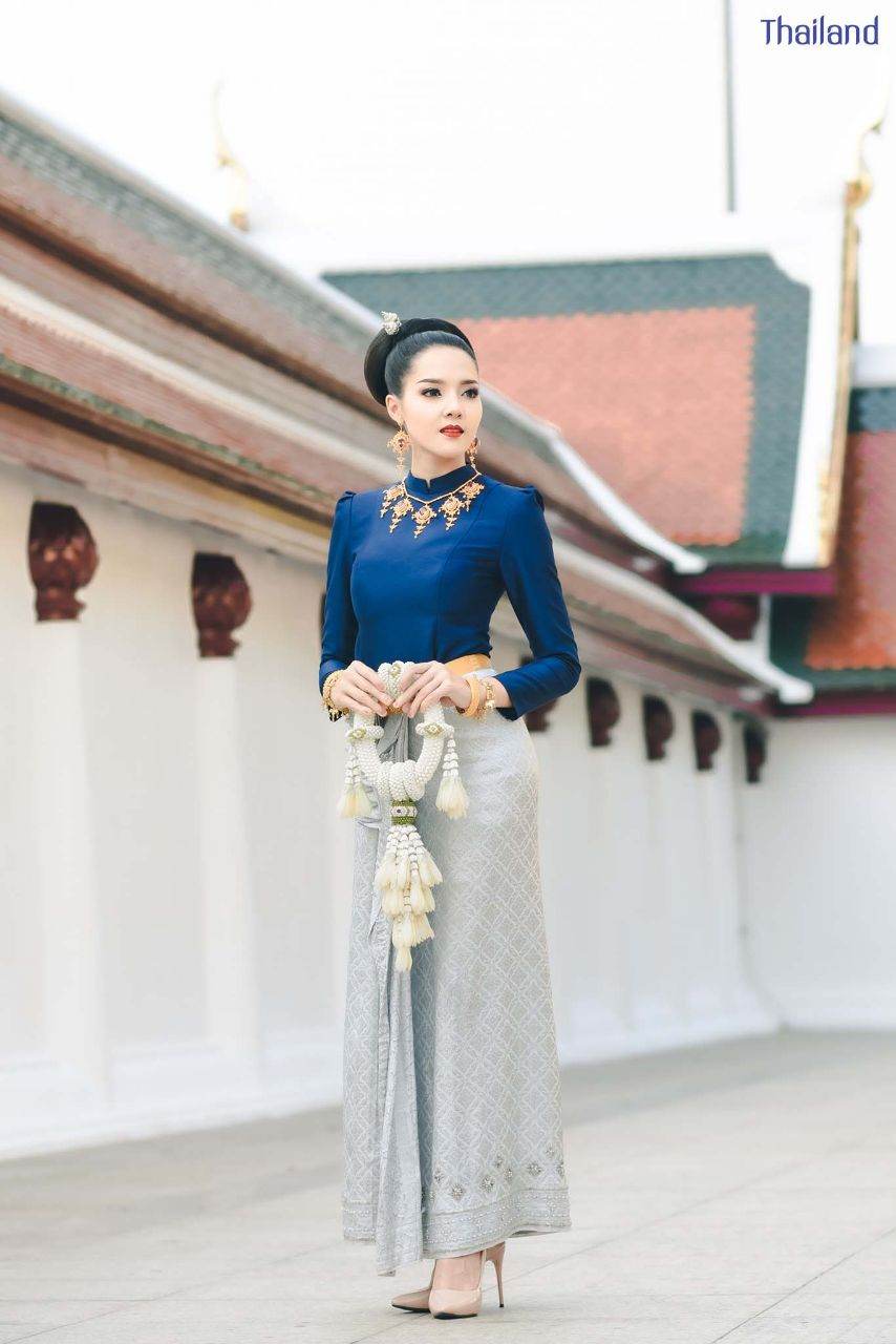 The Sbai, Thai dress (สไบ-ชุดไทย) | THAILAND 🇹🇭