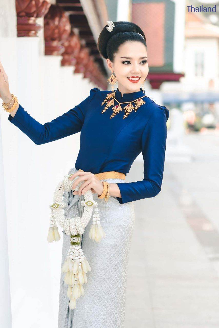The Sbai, Thai dress (สไบ-ชุดไทย) | THAILAND 🇹🇭