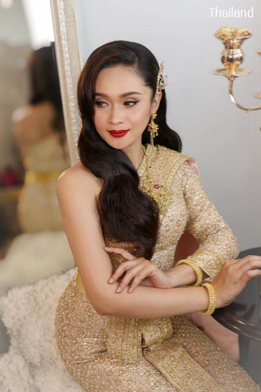 The Sbai, Thai dress (สไบ-ชุดไทย) | THAILAND 🇹🇭
