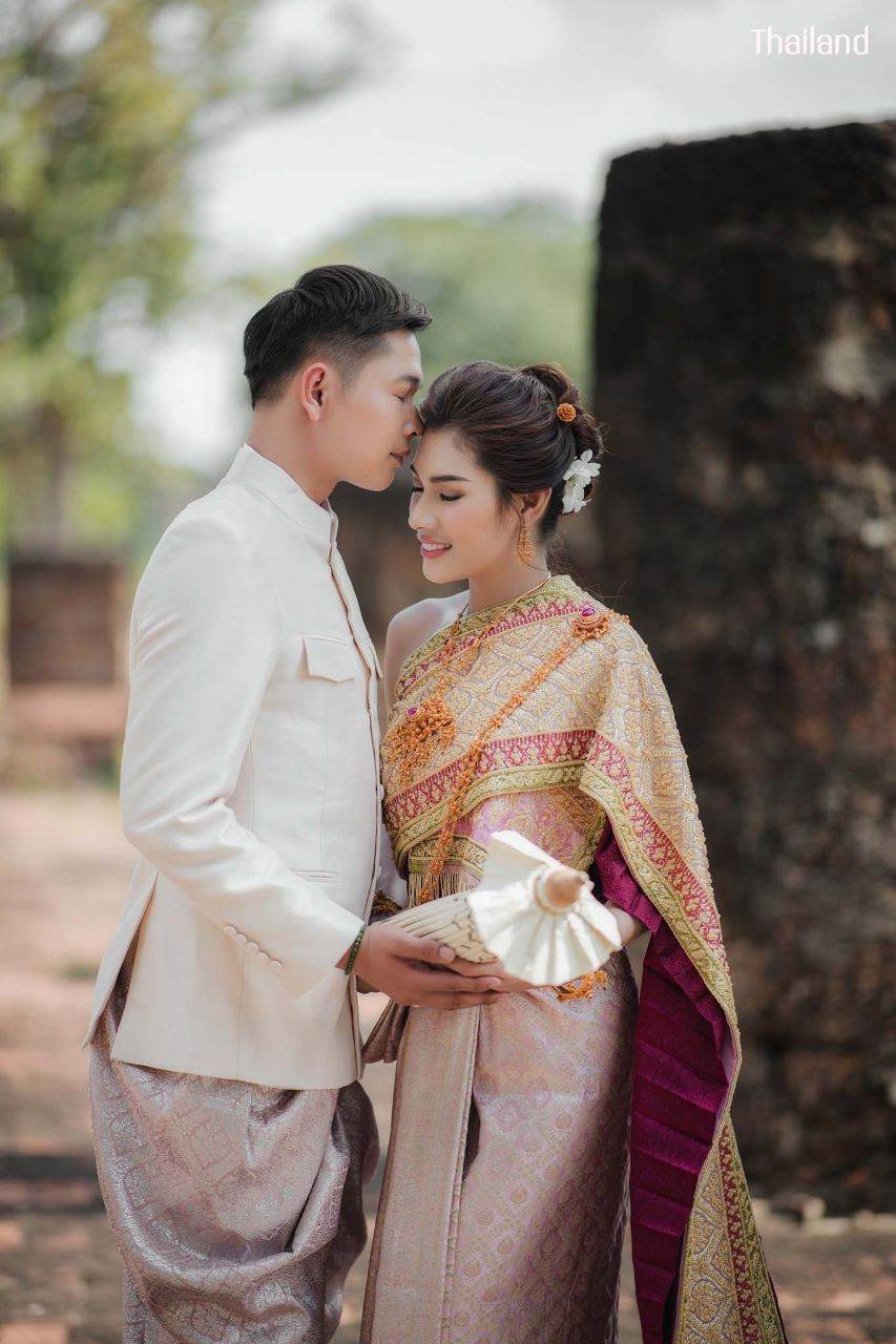 The Sbai, Thai dress (สไบ-ชุดไทย) | THAILAND 🇹🇭