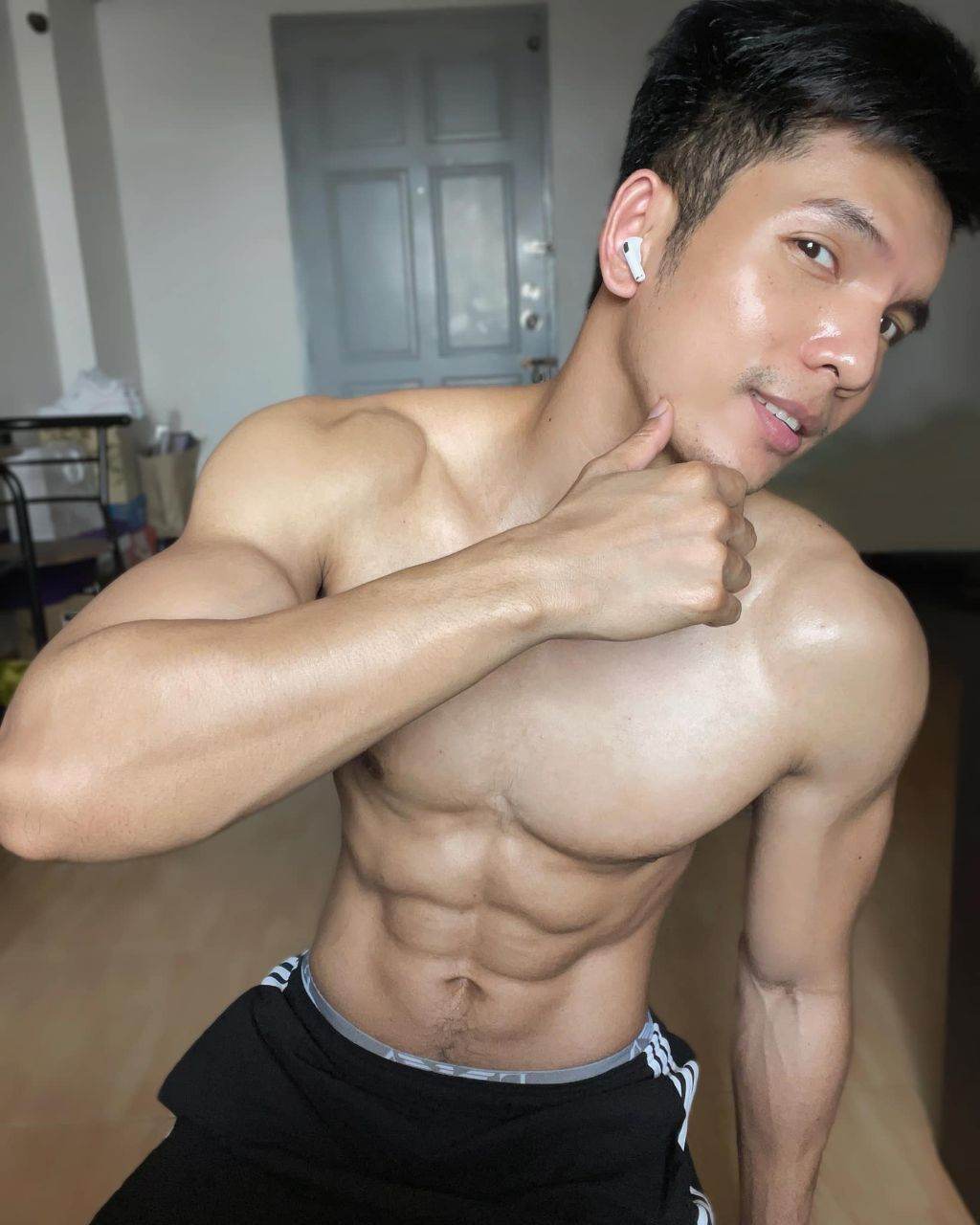 หนุ่มหล่อคมเข้ม&hearts;เร้าใจ 54