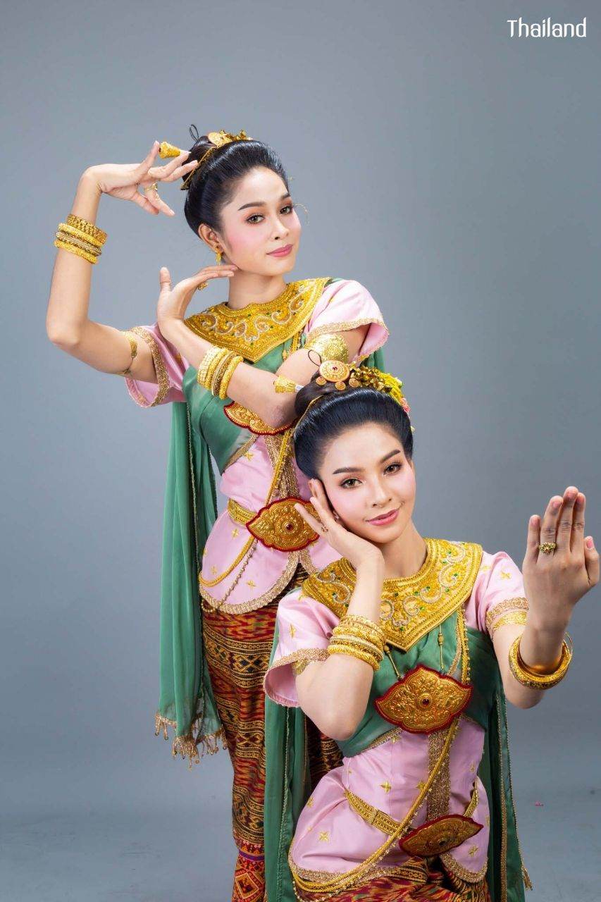 THAI DANCE ✨ เพื่อนแพงแต่งตัว "The princesses, Pra Puen and Pra Paeng get dress" | THAILAND 🇹🇭