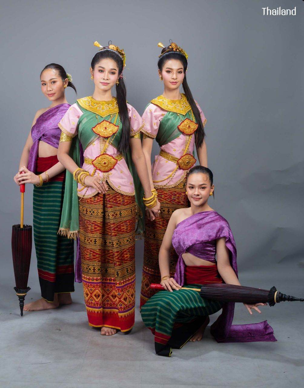 THAI DANCE ✨ เพื่อนแพงแต่งตัว "The princesses, Pra Puen and Pra Paeng get dress" | THAILAND 🇹🇭