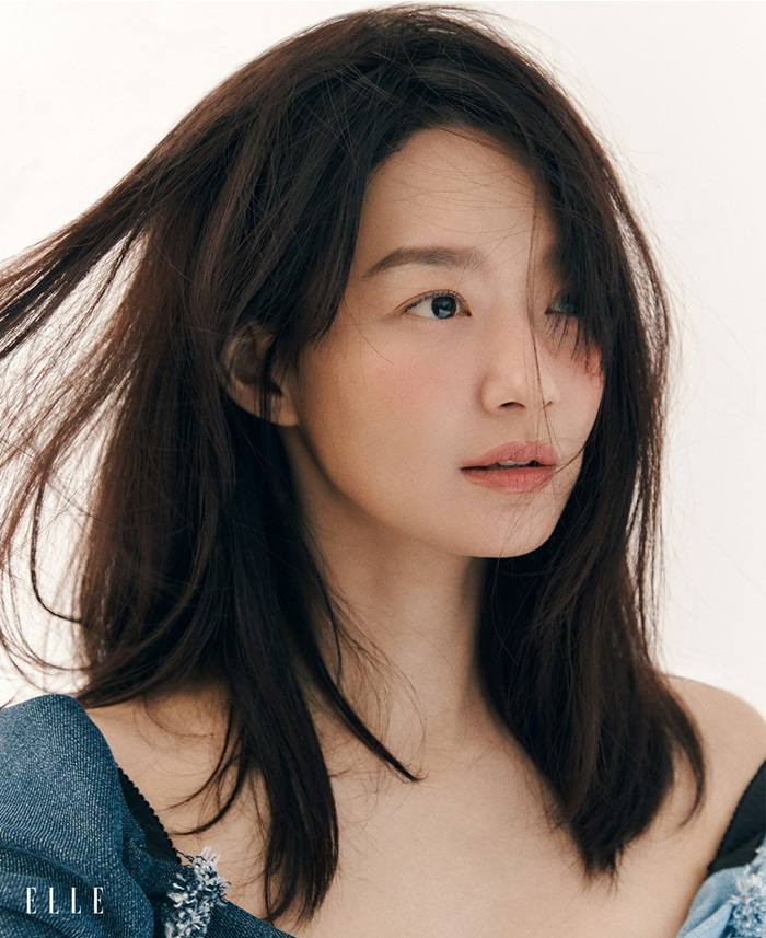 Shin Min A @ ELLE Singapore February 2021
