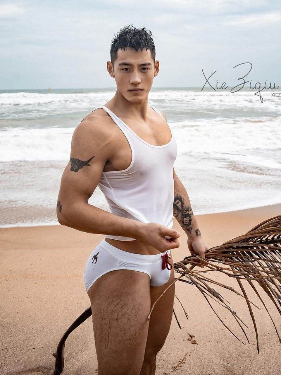 หนุ่มหล่อขึ้นปก 964.3