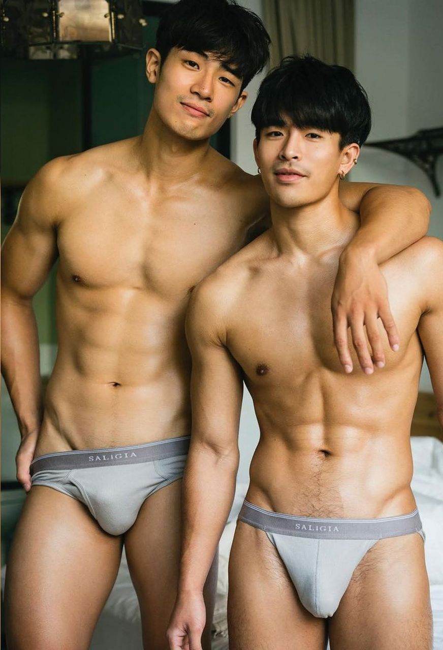 หนุ่มหล่อขึ้นปก 969.2