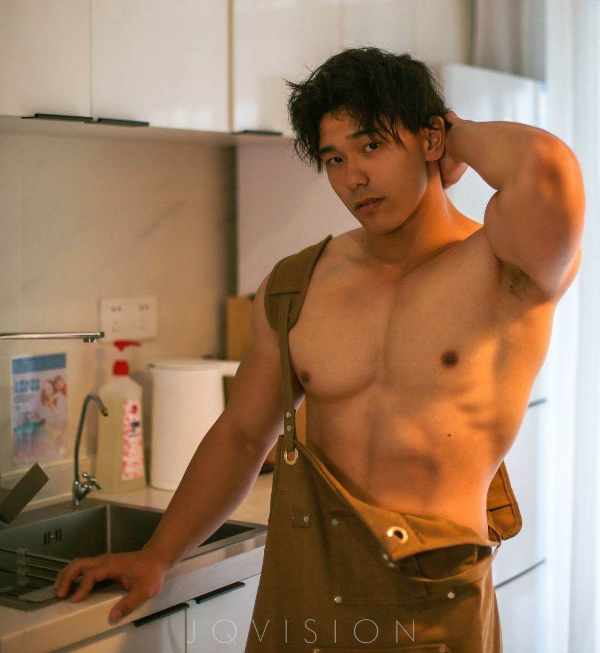 หนุ่มหล่อขึ้นปก 971.2