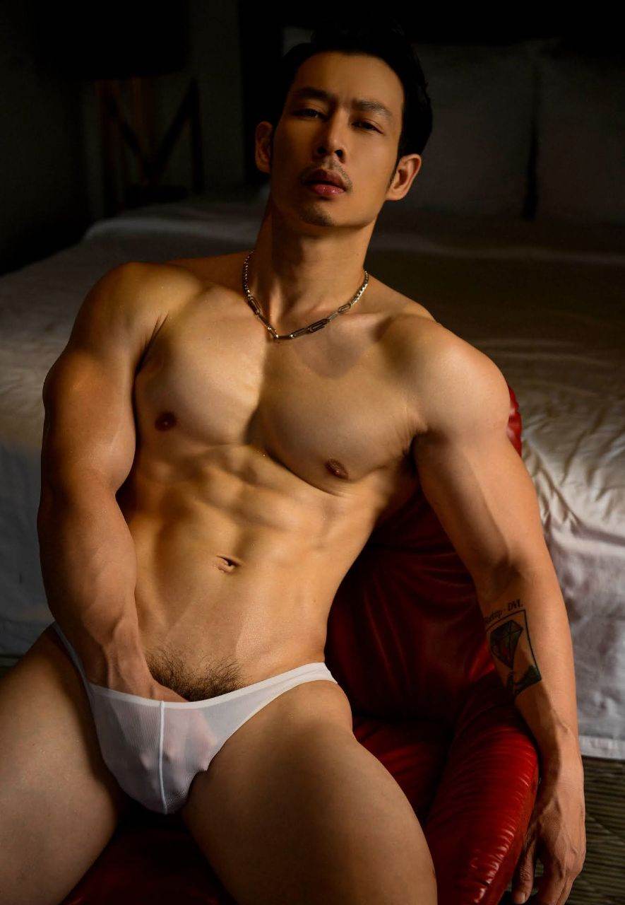 หนุ่มหล่อขึ้นปก 978.2