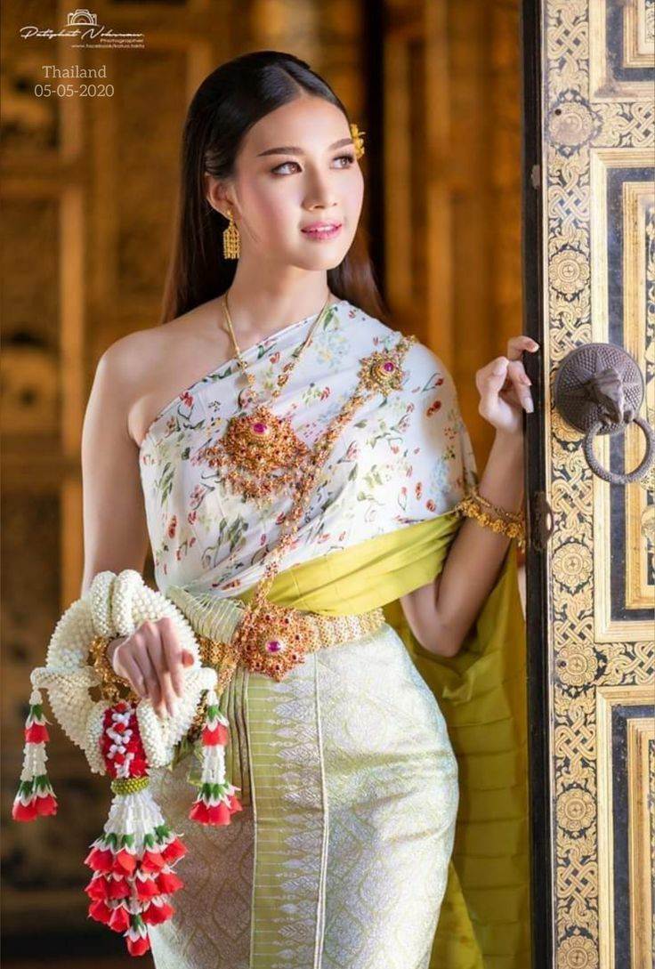 Sbai Thai dress: Thailand 🇹🇭ชุดไทยจักรพรรดิ