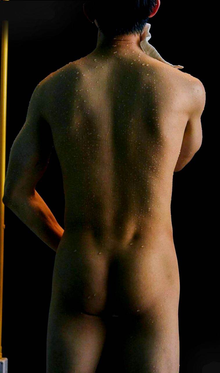 กล้ามเนียนก้นแน่นอยากลองขอเป็นแฟนสักทีสองที