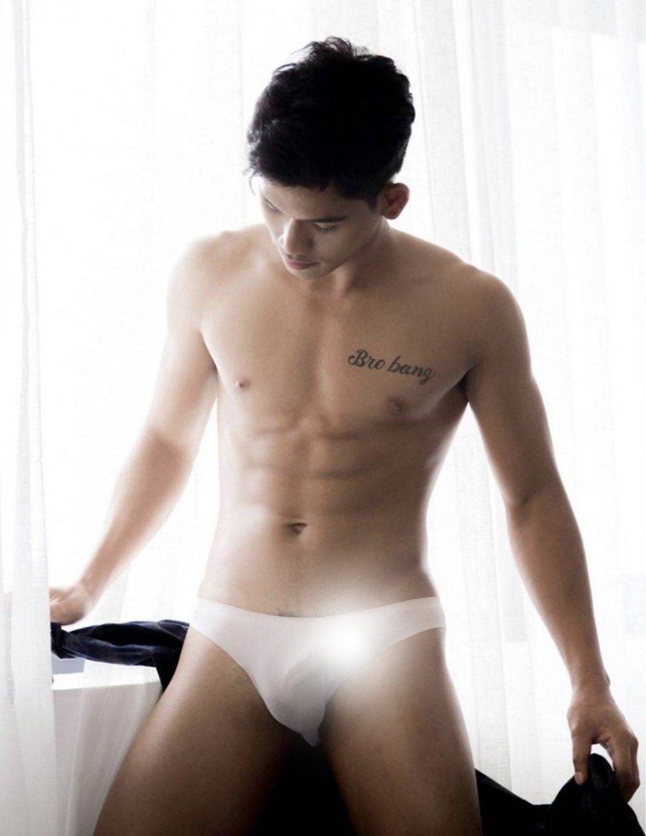 หนุ่มหล่อขึ้นปก 973.3