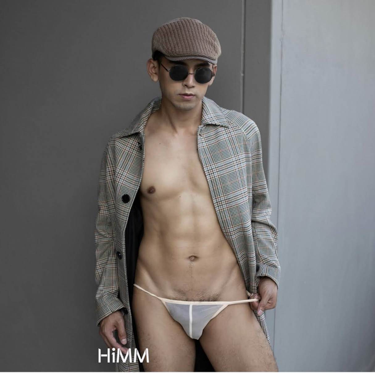 หนุ่มหล่อขึ้นปก 985