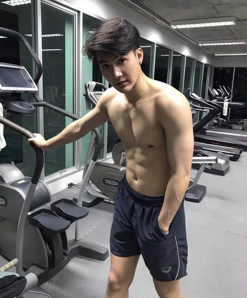 ถอดโชว์ประปราย /68/