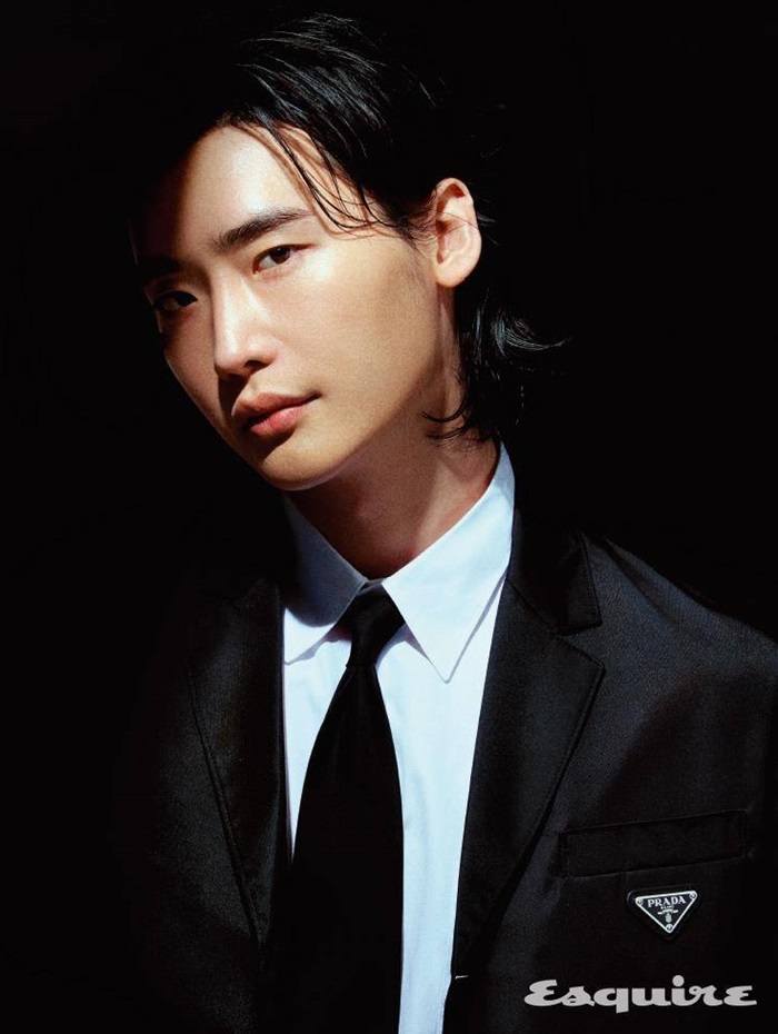 Lee Jong Suk @ Esquire Korea February 2021