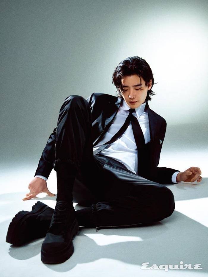 Lee Jong Suk @ Esquire Korea February 2021