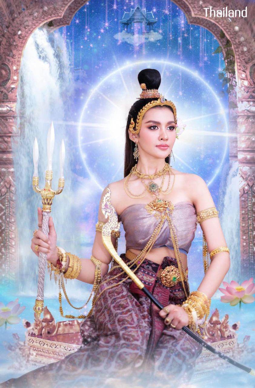 SONGKRAN LADY "Rak Sod Devi" | THAILAND 🇹🇭