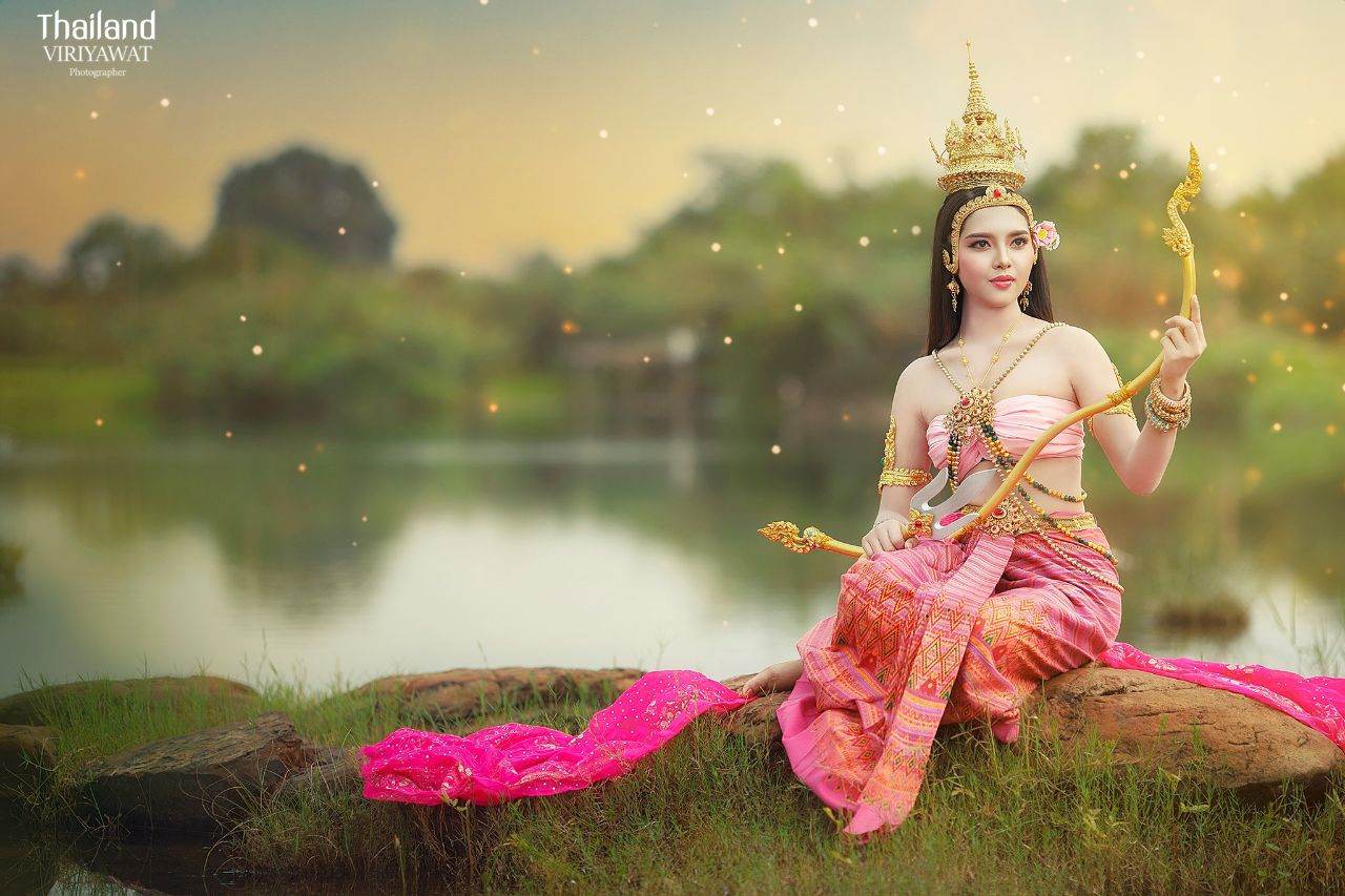 SONGKRAN LADY "Rak Sod Devi" | THAILAND 🇹🇭