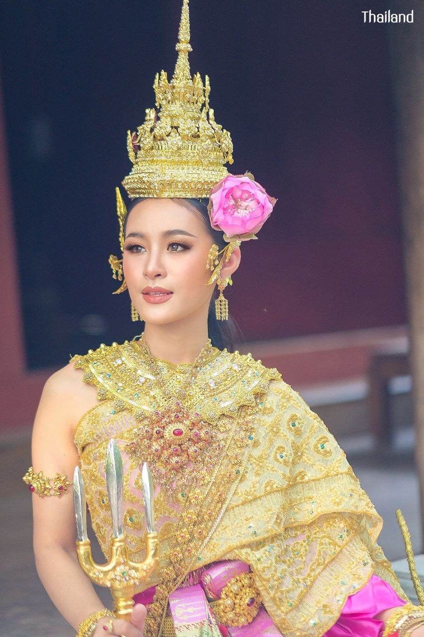 SONGKRAN LADY "Rak Sod Devi" | THAILAND 🇹🇭