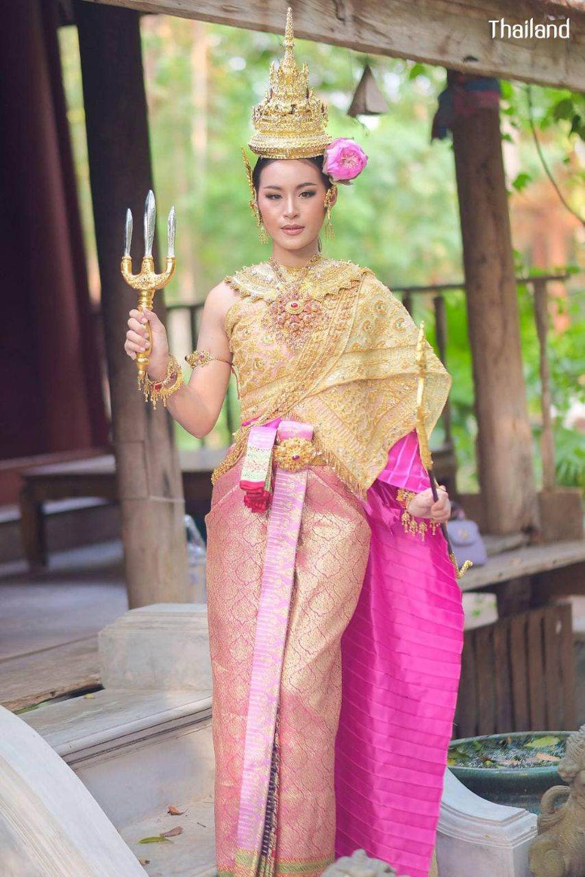 SONGKRAN LADY "Rak Sod Devi" | THAILAND 🇹🇭