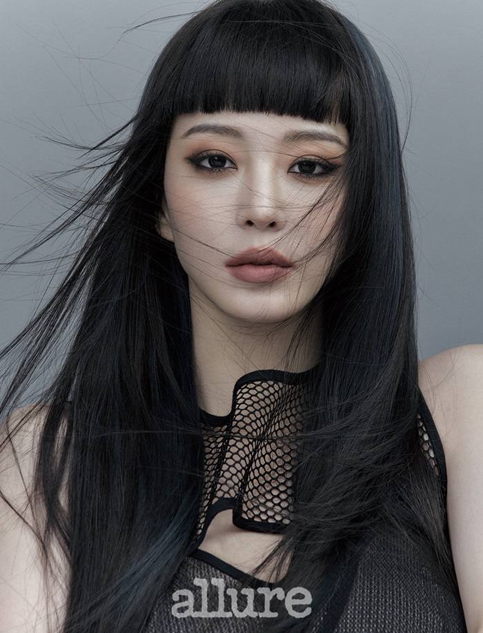 Han Ye Seul @ Allure Korea March 2021