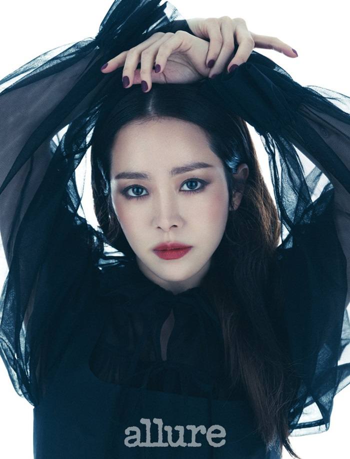 Han Ji Min @ Allure Korea February 2021