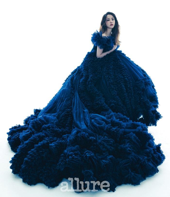 Han Ji Min @ Allure Korea February 2021