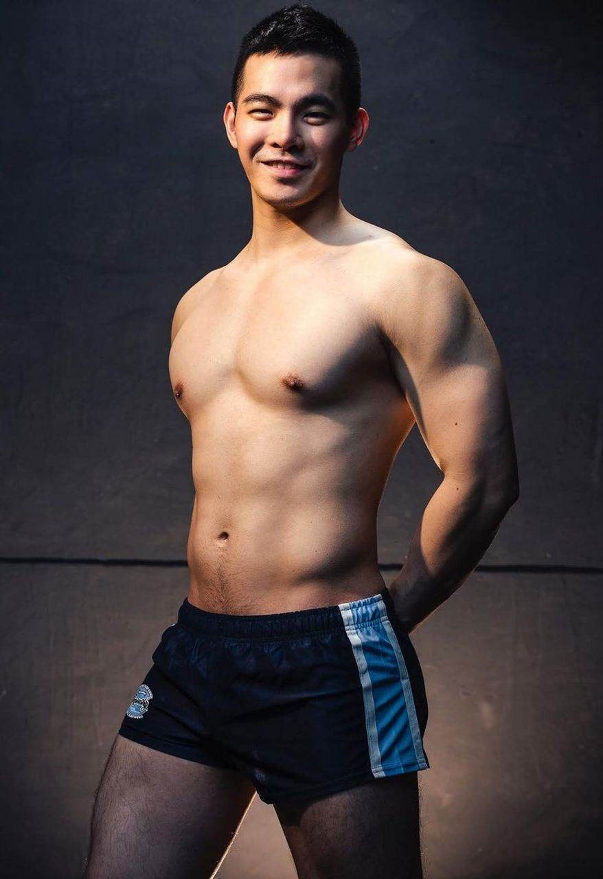 หนุ่มหล่อขึ้นปก 969.4