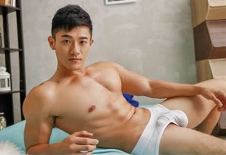 หนุ่มหล่อขึ้นปก 987.1