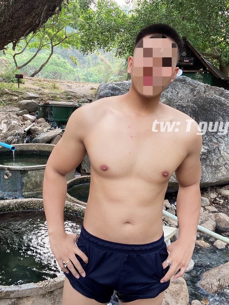 ถอดโชว์เรือนร่าง 2710