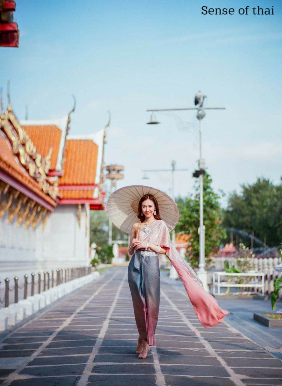 Thailand's national costume:āļāļļāļāļāļĢāļ°āļāļģāļāļēāļāļīāđāļāļĒ